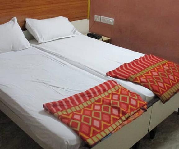 Sai Subhodaya Residency Andhra Pradesh Kakinada doublebed room